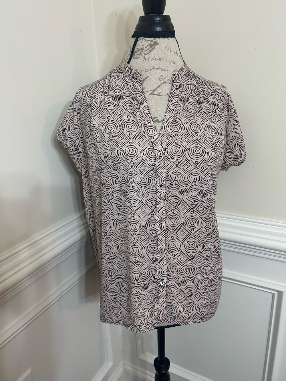 H&M Women’s Short Sleeve Printed Button Front Blouse